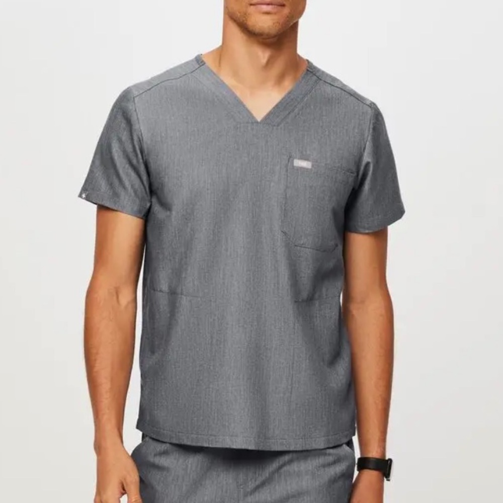 Figs Chisec 3 pocket scrub top graphite gray S